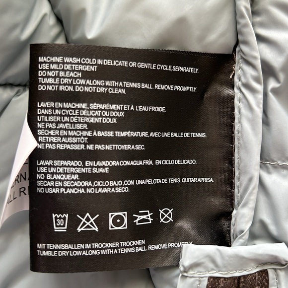 LIKE NEW! Bernardo packable primaloft jacket- Size Small - Picture 9 of 11